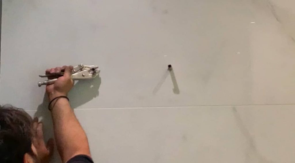 بستن اتصالات رادیاتور حمام